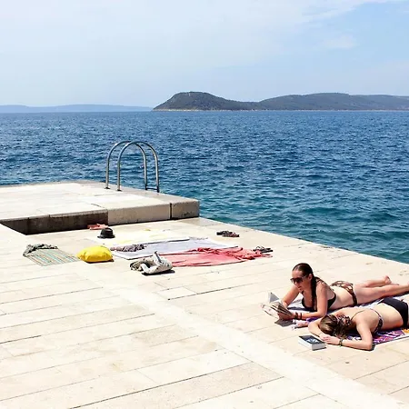 By The Sea - 12647 Apartman