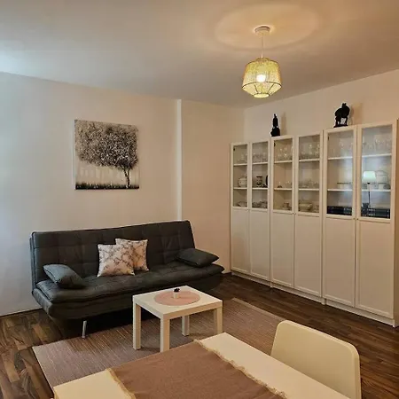 By The Sea - 12647 Apartman
