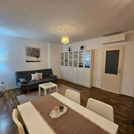 Apartamento By The Sea - 12647