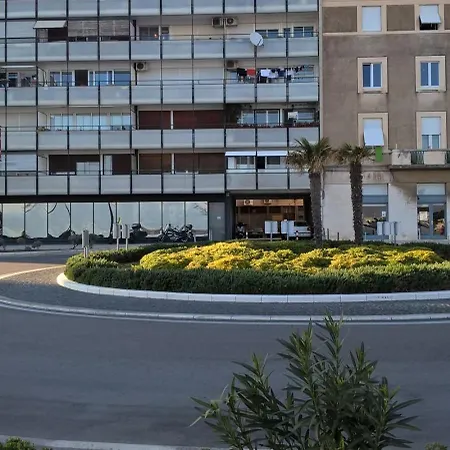 Apartamento By The Sea - 12647