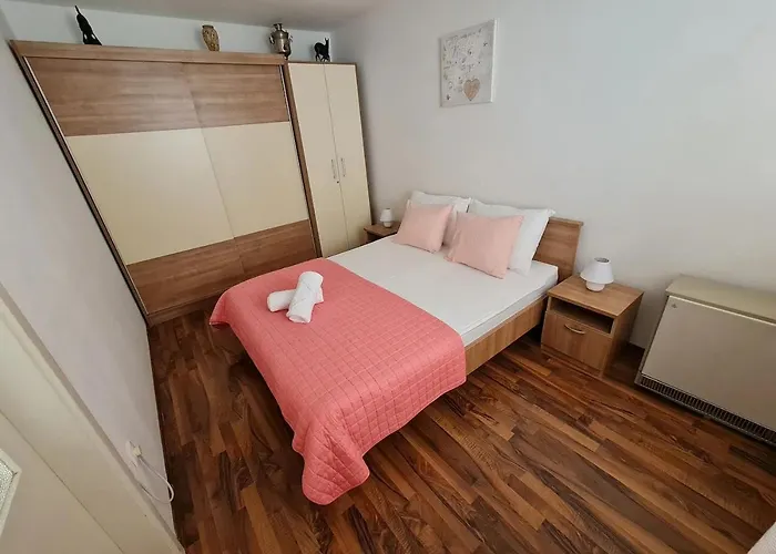 By The Sea - 12647 Split