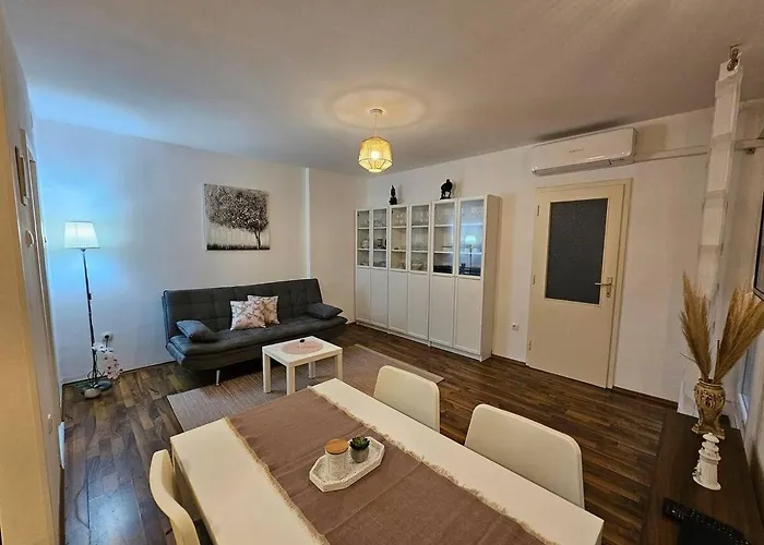 Apartment By The Sea - 12647